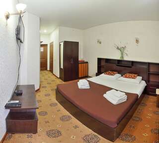 Гостиница Просперус Сочи Двухместный номер с 1 кроватью или 2 отдельными кроватями-8